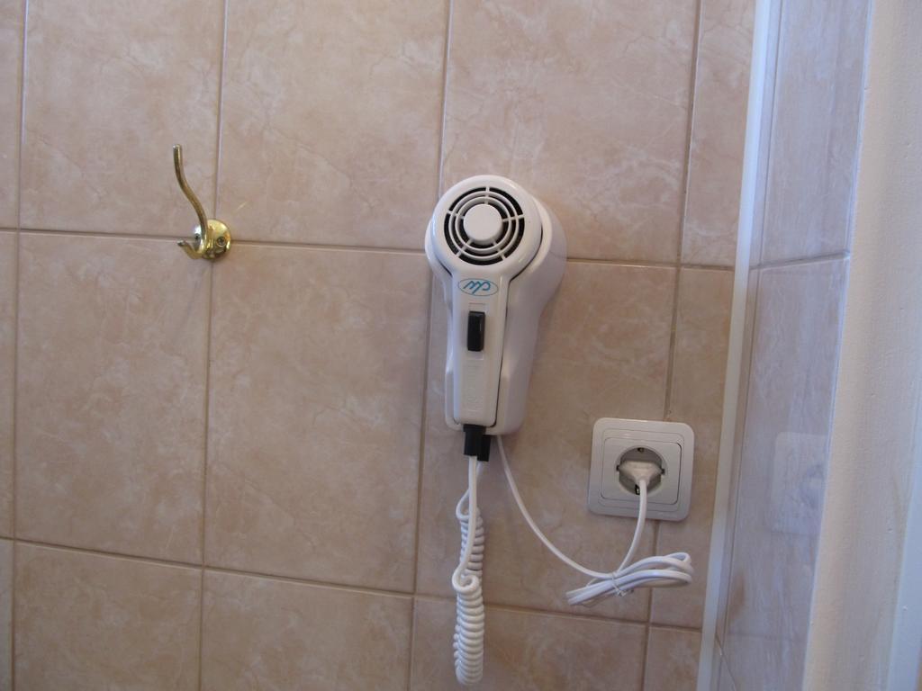 Viesu Maja Ezerkalns Otel Krāslava Dış mekan fotoğraf