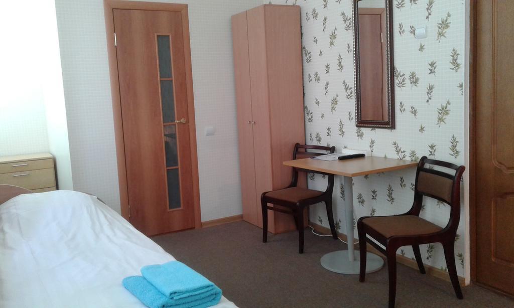 Viesu Maja Ezerkalns Otel Krāslava Dış mekan fotoğraf