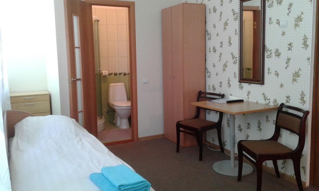 Viesu Maja Ezerkalns Otel Krāslava Dış mekan fotoğraf