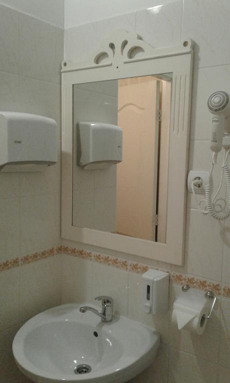 Viesu Maja Ezerkalns Otel Krāslava Dış mekan fotoğraf
